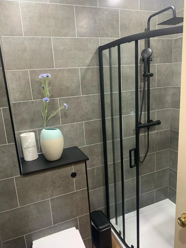 Stockbridge Two Bedroom Apartment Edinburgh United Kingdom