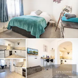  Apartment Beautiful 5 Min Walk Quay United Kingdom